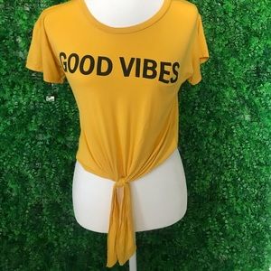 Vibing Fashion Nova Size M *Good Vibes* top